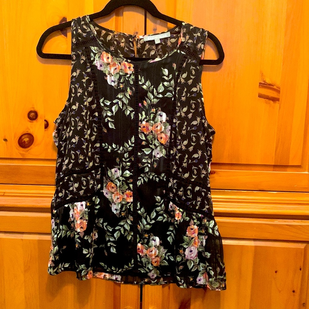 A danielrainn sleeveless top